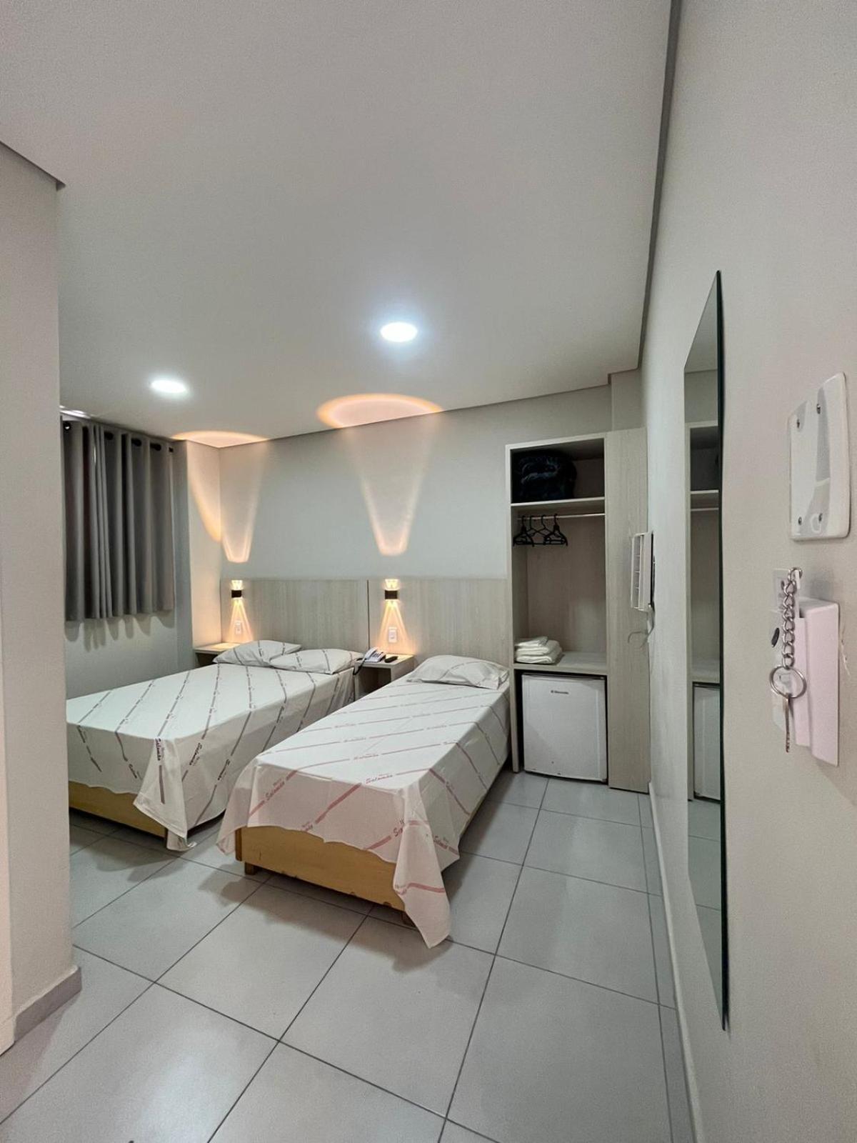 Hotel Salomao - Proximo A 25 De Marco, Bom Retiro, Bras E Rua Santa Efigenia, A 2 Minutos Do Mirante Sampa Sky E Pista De Skate Anhangabau ساو باولو المظهر الخارجي الصورة
