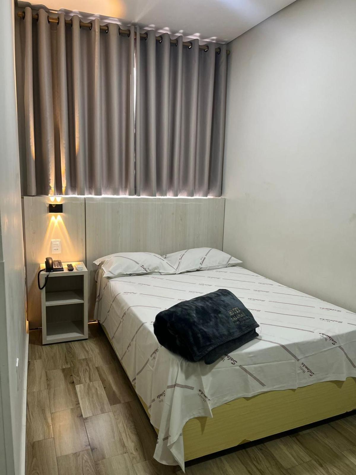 Hotel Salomao - Proximo A 25 De Marco, Bom Retiro, Bras E Rua Santa Efigenia, A 2 Minutos Do Mirante Sampa Sky E Pista De Skate Anhangabau ساو باولو المظهر الخارجي الصورة